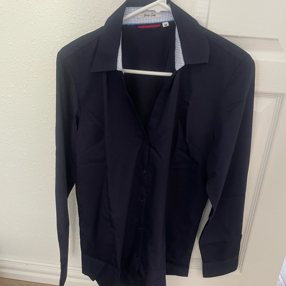Women’s collared navy shirt size M NWT